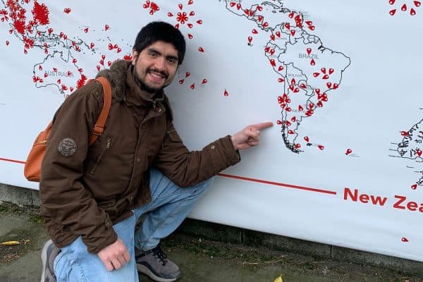 Felipe Kuncar points out Valdivia on a map.